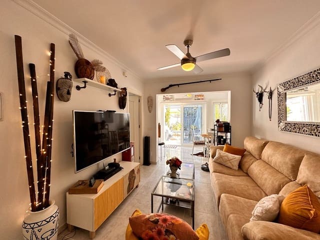 3 soveværelse Semi-Rækkehus til salg i Torrox-Costa, Torrox med swimmingpool garage - € 335.000 (Ref: 8190057)