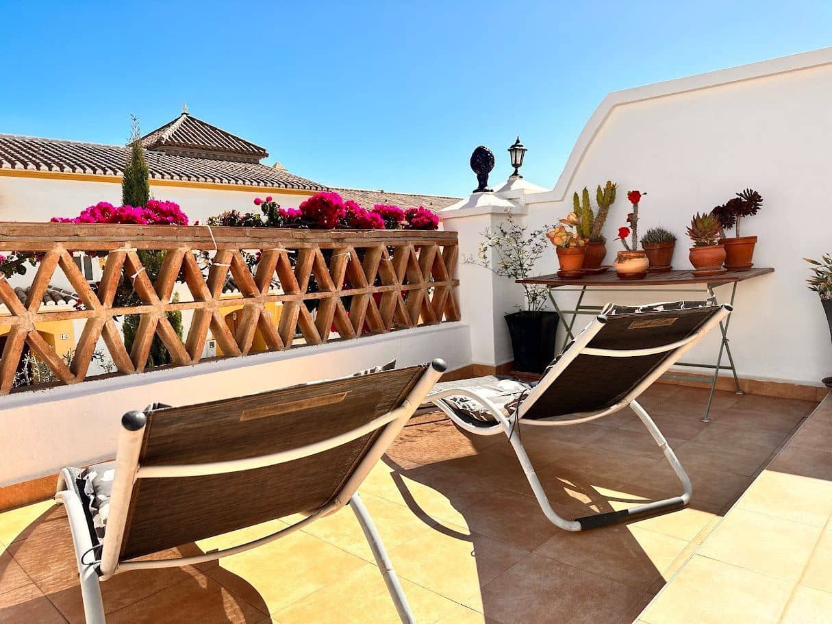 3 sypialnia Dom blizniak na sprzedaż w Torrox-Costa z basenem garażem - 335 000 € (Ref: 8190057)