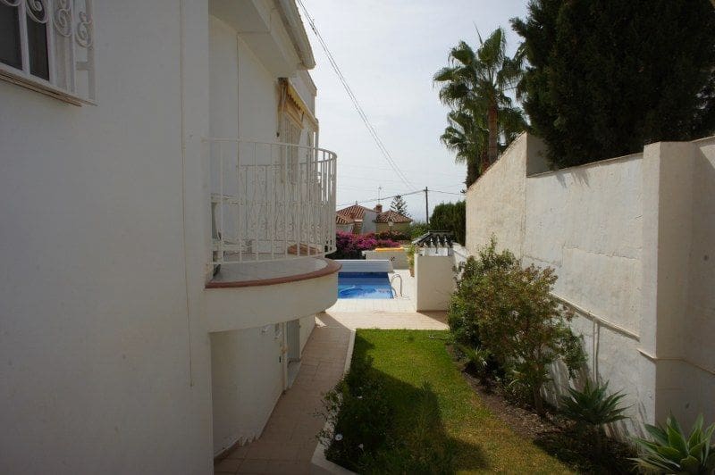 3 bedroom Villa for sale in Nerja with pool garage - € 695,000 (Ref: 8190058)