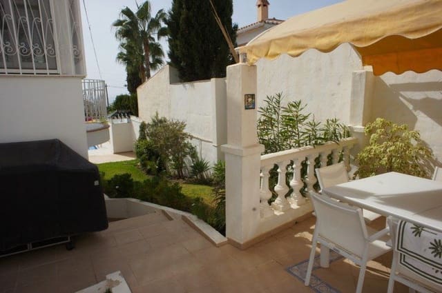 Chalet de 3 habitaciones en Nerja en venta con piscina garaje - 695.000 € (Ref: 8190058)