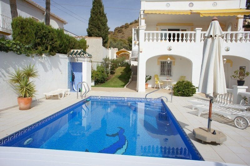 3 bedroom Villa for sale in Nerja with pool garage - € 695,000 (Ref: 8190058)