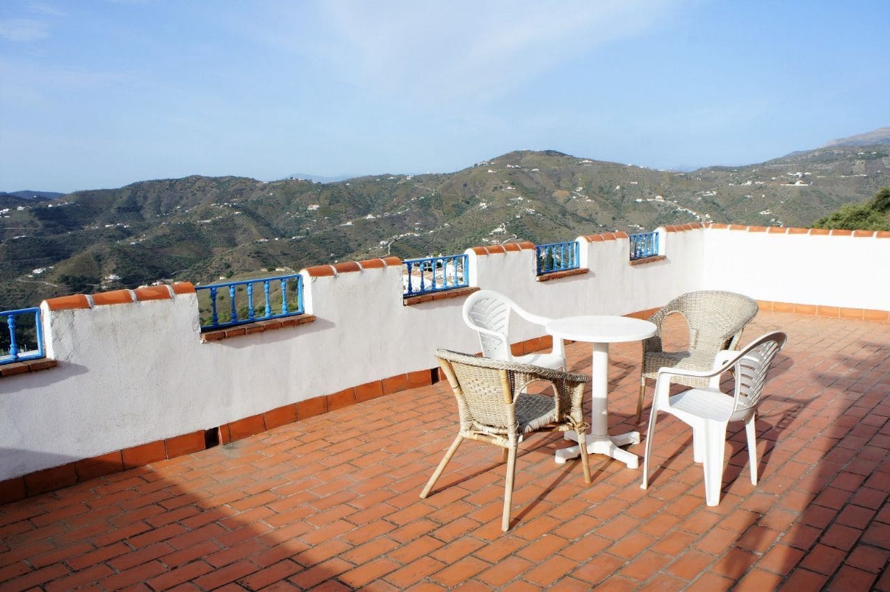 3 soverom Villa til salgs i Competa med svømmebasseng garasje - € 395 000 (Ref: 8190060)