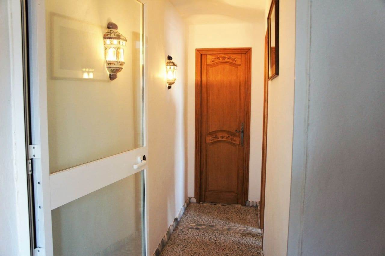 3 soverom Villa til salgs i Competa med svømmebasseng garasje - € 395 000 (Ref: 8190060)