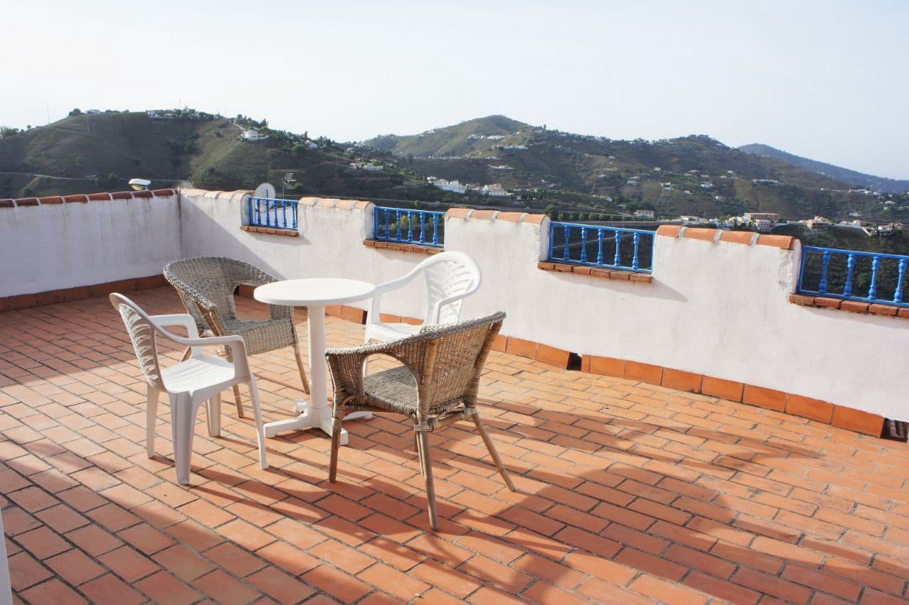 3 soverom Villa til salgs i Competa med svømmebasseng garasje - € 395 000 (Ref: 8190060)