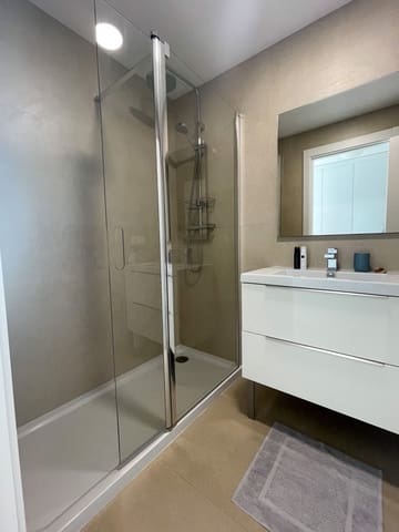 4 sypialnia Apartament na sprzedaż w Torrox-Costa, Torrox z basenem garażem - 575 000 € (Ref: 8191273)