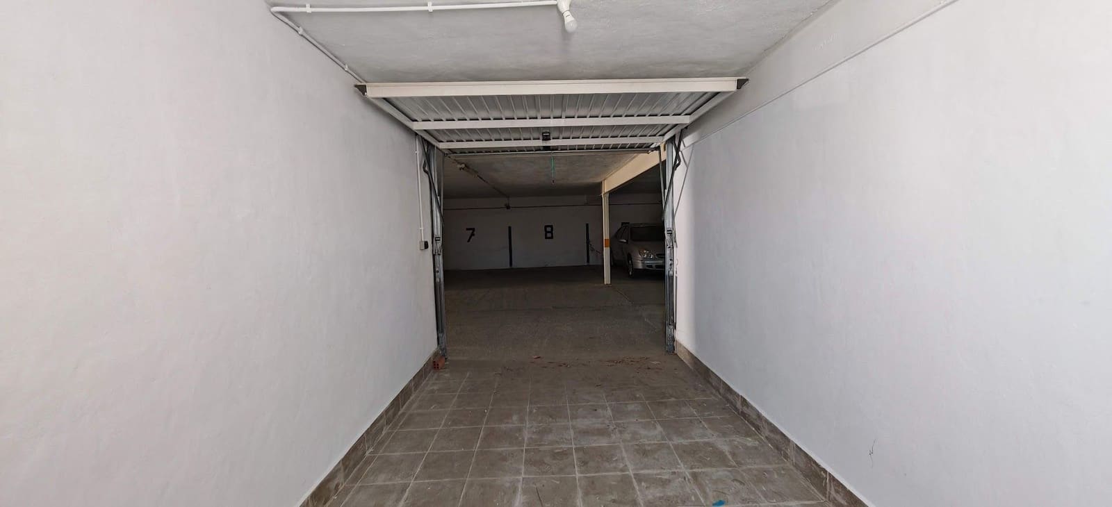 Garage à louer à El Penoncillo - 150 € (Ref: 8373132)
