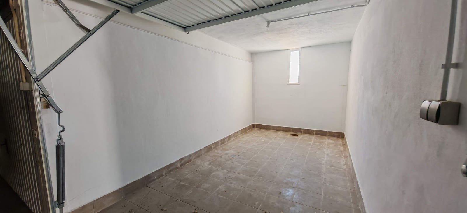 Garage à louer à El Penoncillo - 150 € (Ref: 8373132)