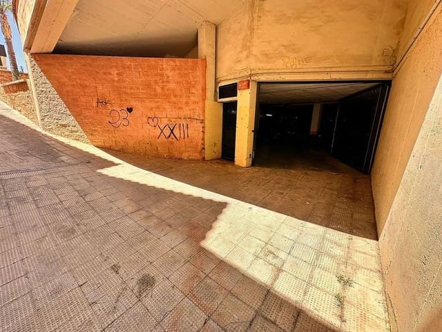 Garage à vendre à Torre del Mar, Vélez-Málaga - 16 900 € (Ref: 8479094)