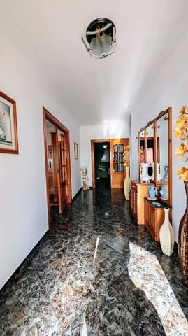 3 makuuhuone Huvila myytävänä paikassa Caleta de Vélez, Vélez-Málaga mukana 
autotalli - 429 000 € (Ref: 8565799)