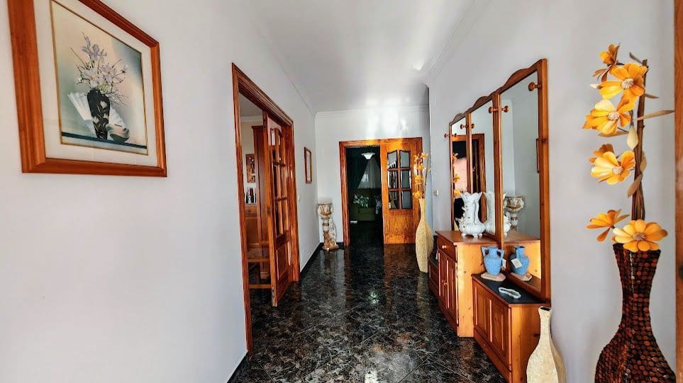 3 soverom Villa til salgs i Caleta de Velez med garasje - € 429 000 (Ref: 8565799)