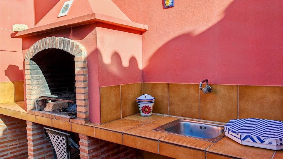 3 soverom Villa til salgs i Caleta de Velez med garasje - € 429 000 (Ref: 8565799)