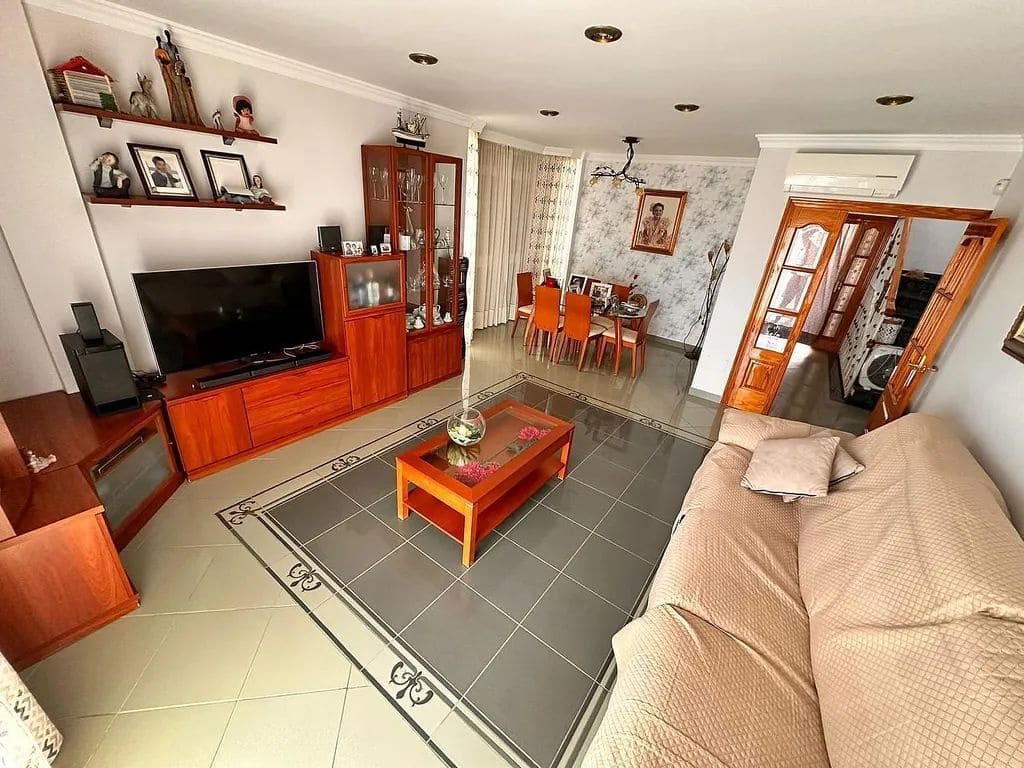 5 sypialnia Willa na sprzedaż w Torre del Mar z basenem - 699 000 € (Ref: 8573864)