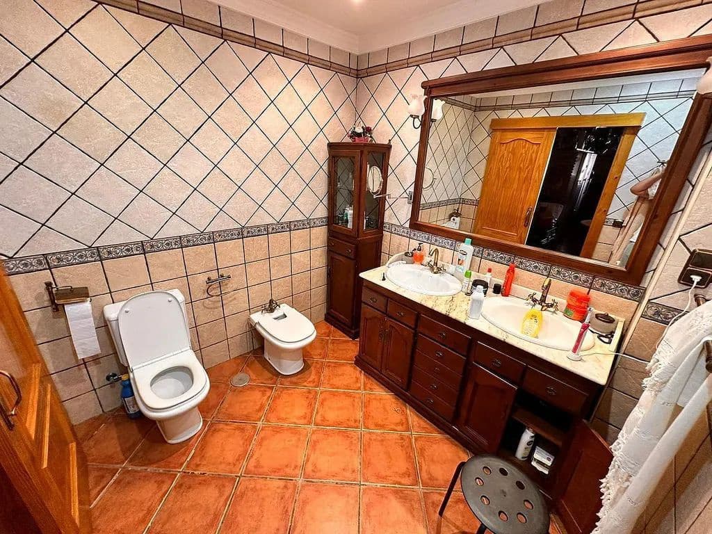 5 sypialnia Willa na sprzedaż w Torre del Mar z basenem - 699 000 € (Ref: 8573864)