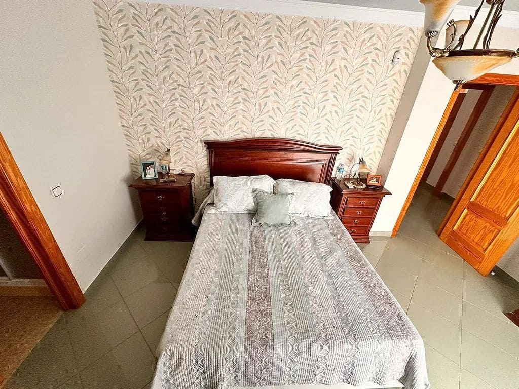 5 sypialnia Willa na sprzedaż w Torre del Mar z basenem - 699 000 € (Ref: 8573864)