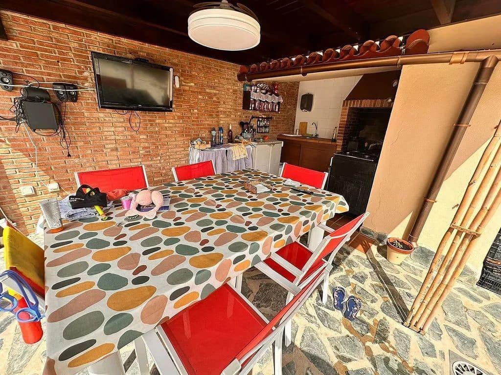 5 sypialnia Willa na sprzedaż w Torre del Mar z basenem - 699 000 € (Ref: 8573864)