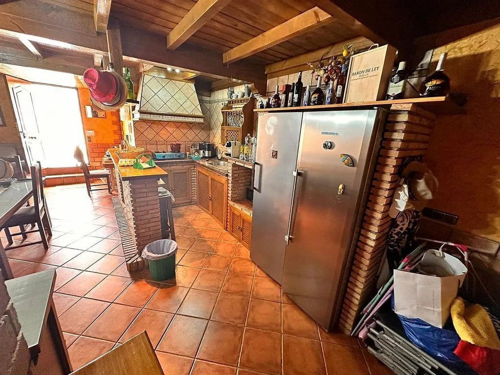 5 sypialnia Willa na sprzedaż w Torre del Mar z basenem - 699 000 € (Ref: 8573864)