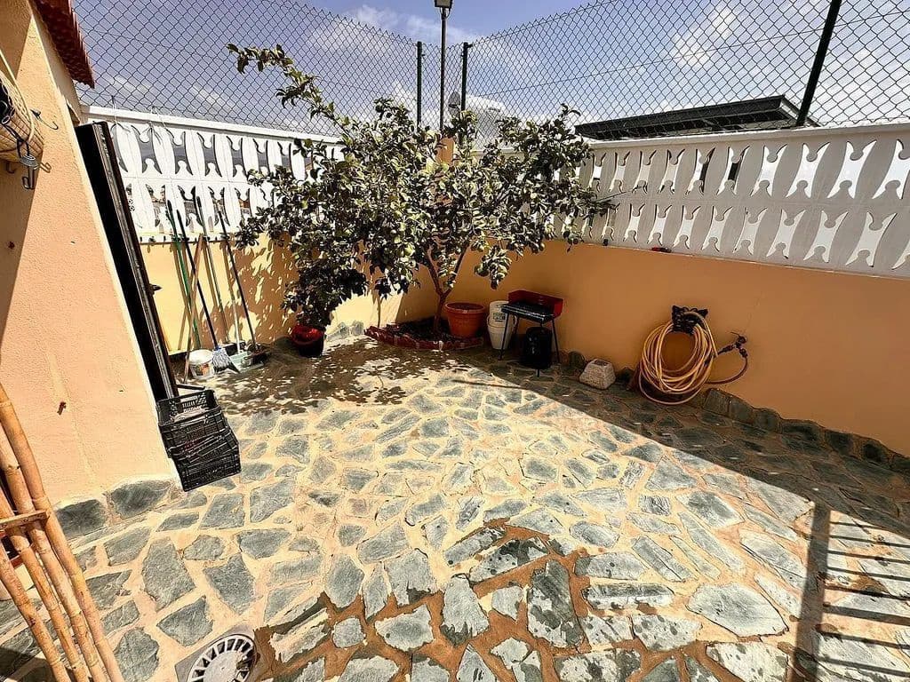 5 sypialnia Willa na sprzedaż w Torre del Mar z basenem - 699 000 € (Ref: 8573864)