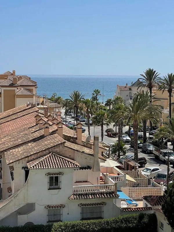 2 slaapkamer Appartement te koop in Torrox-Costa met zwembad - € 289.000 (Ref: 8652095)