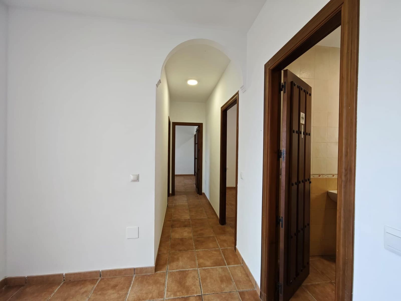 Villa for sale in Velez-Malaga with pool garage - € 315,000 (Ref: 8721810)