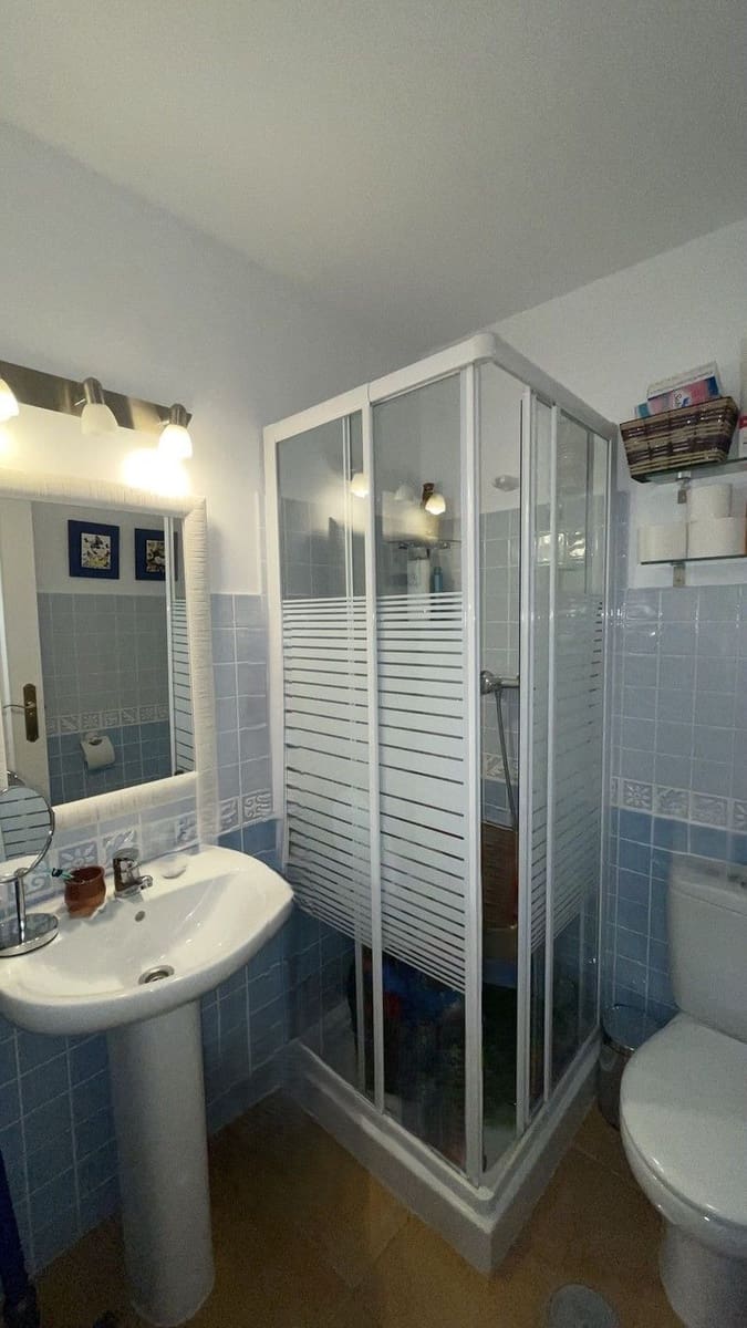 2 Zimmer Apartment zu verkaufen in Torrox-Costa mit Pool Garage - 325.000 € (Ref: 8755298)