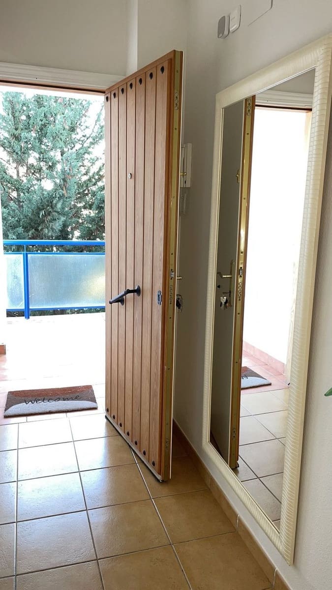 2 Zimmer Apartment zu verkaufen in Torrox-Costa mit Pool Garage - 325.000 € (Ref: 8755298)