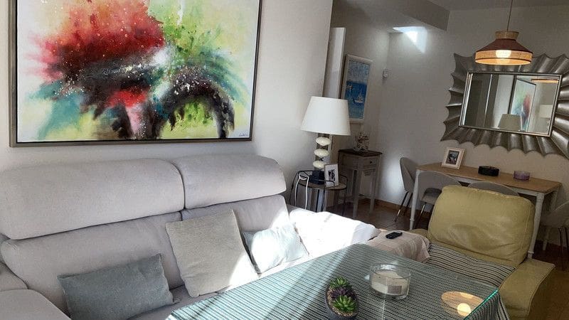 2 Zimmer Apartment zu verkaufen in Torrox-Costa mit Pool Garage - 325.000 € (Ref: 8755298)