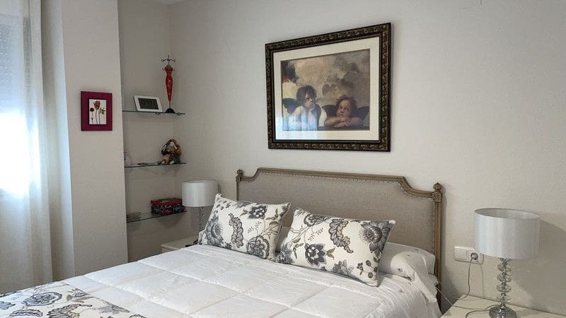 2 Zimmer Apartment zu verkaufen in Torrox-Costa mit Pool Garage - 325.000 € (Ref: 8755298)