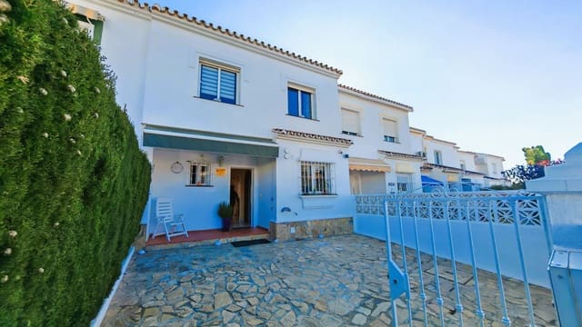 3 soveværelse Semi-Rækkehus til salg i Torrox Park, Torrox med swimmingpool garage - € 360.000 (Ref: 8755299)
