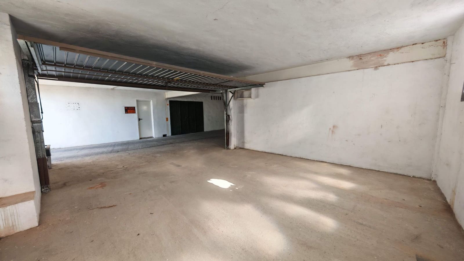 Garage for rent in Torrox-Costa - € 250 (Ref: 8755301)