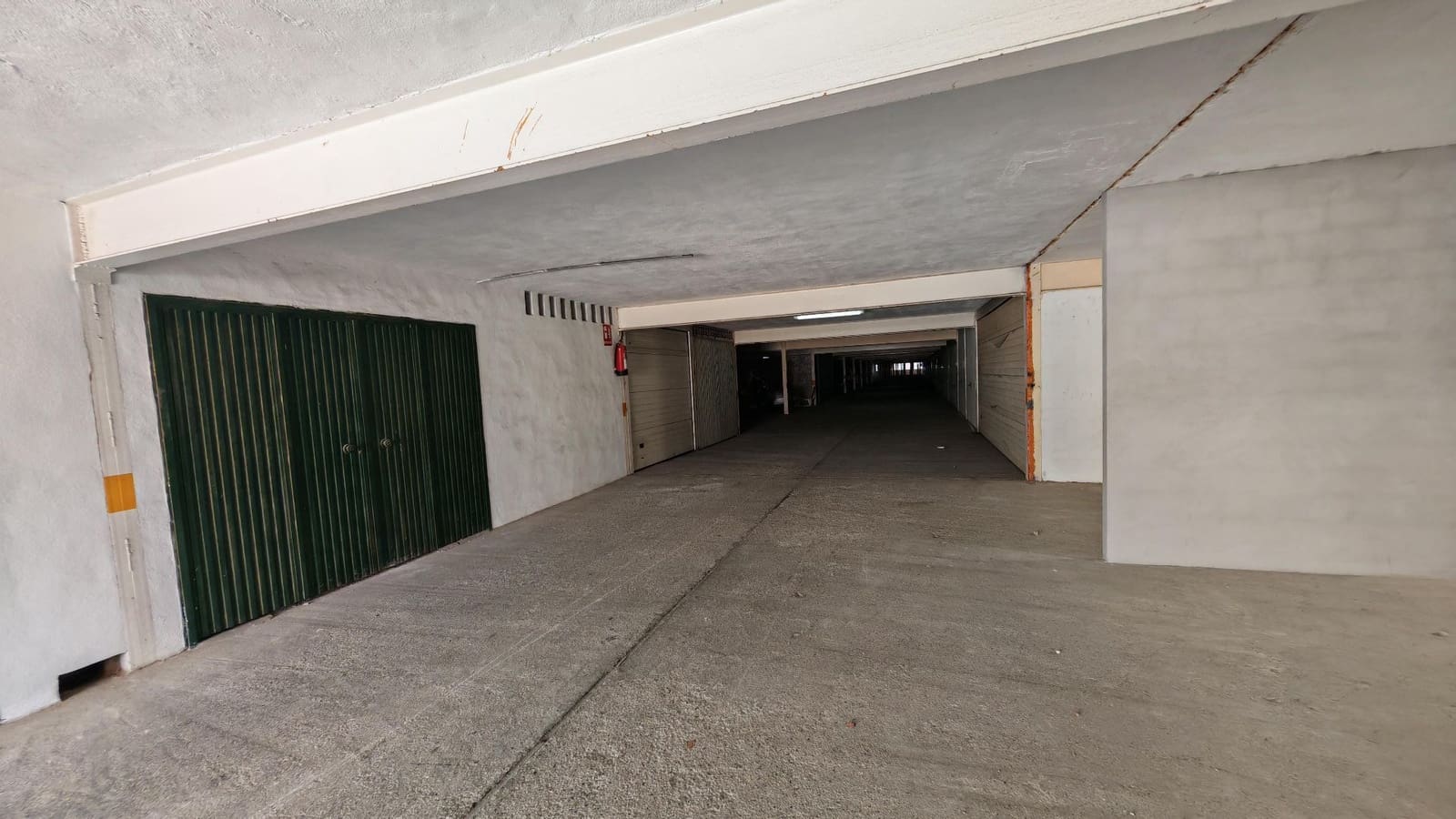 Garage for rent in Torrox-Costa - € 250 (Ref: 8755301)