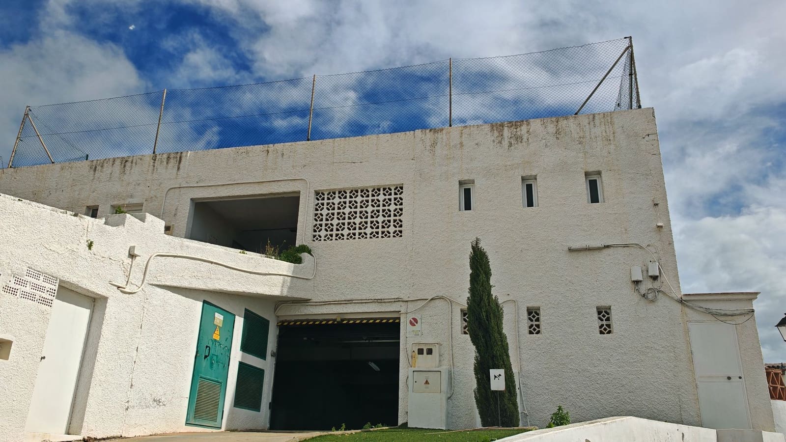 Garage for rent in Torrox-Costa - € 250 (Ref: 8755301)