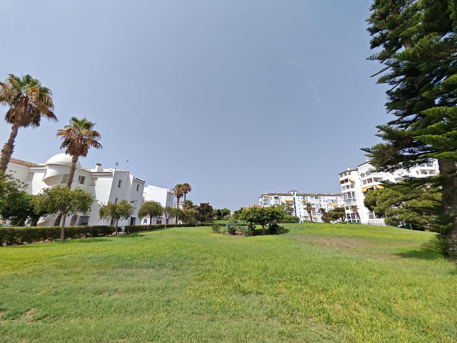 1 chambre Appartement à vendre à Torrox-Costa avec piscine - 312 000 € (Ref: 8881279)