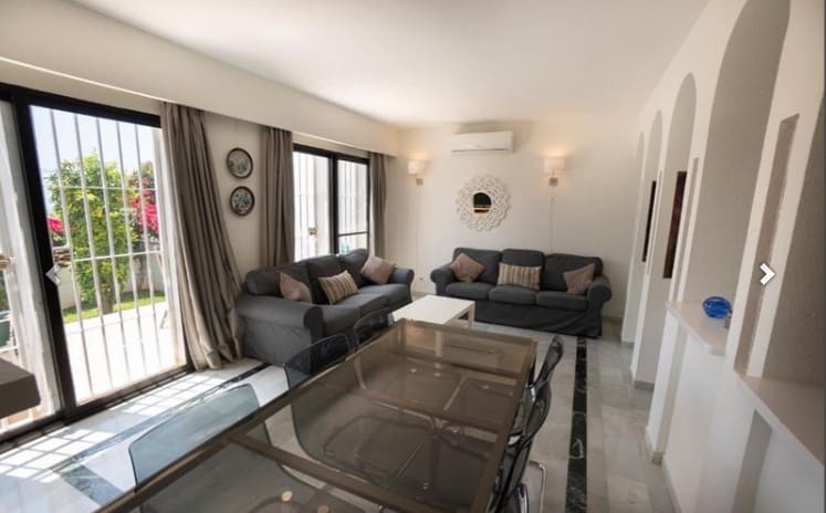 3 camera da letto Villetta Bifamiliare in vendita in Nerja con piscina - 390.000 € (Rif: 8993553)