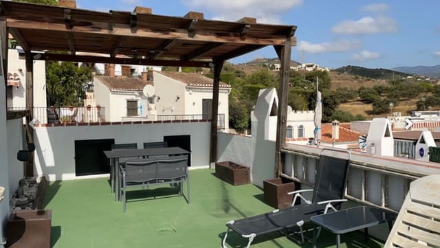 3 camera da letto Villetta Bifamiliare in vendita in Nerja con piscina - 340.000 € (Rif: 8993554)