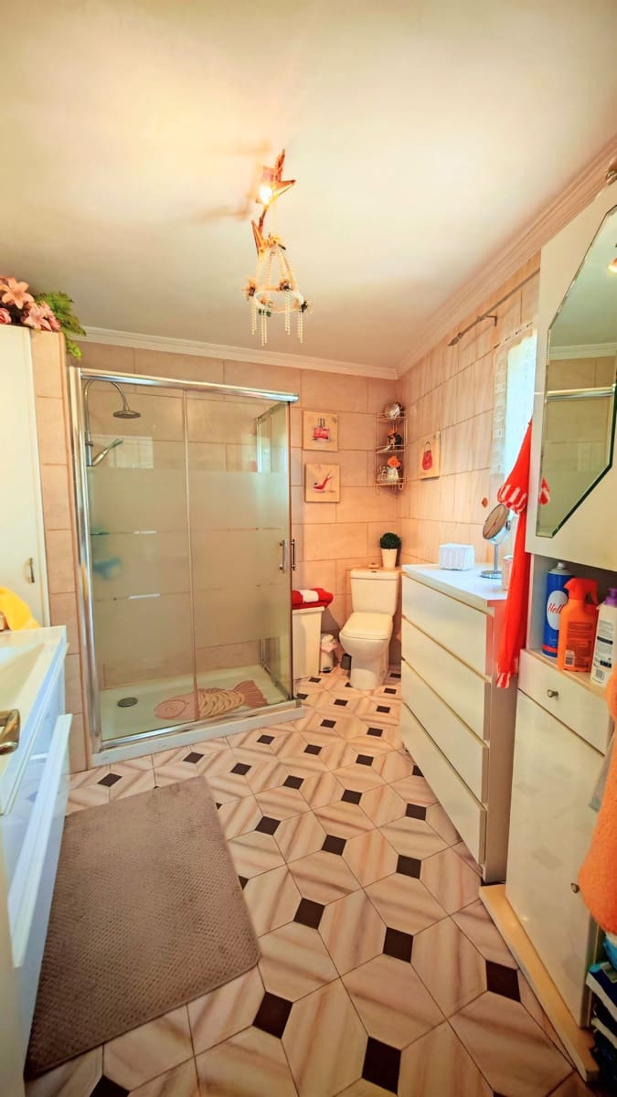 3 makuuhuone Huvila myytävänä paikassa Torrox-Costa mukana uima-altaan 
autotalli - 399 000 € (Ref: 9058975)