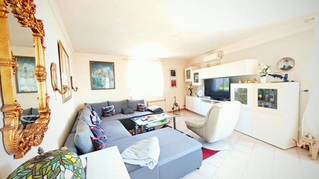 Chalet de 3 habitaciones en Torrox-Costa, Torrox en venta con piscina garaje - 399.000 € (Ref: 9058975)