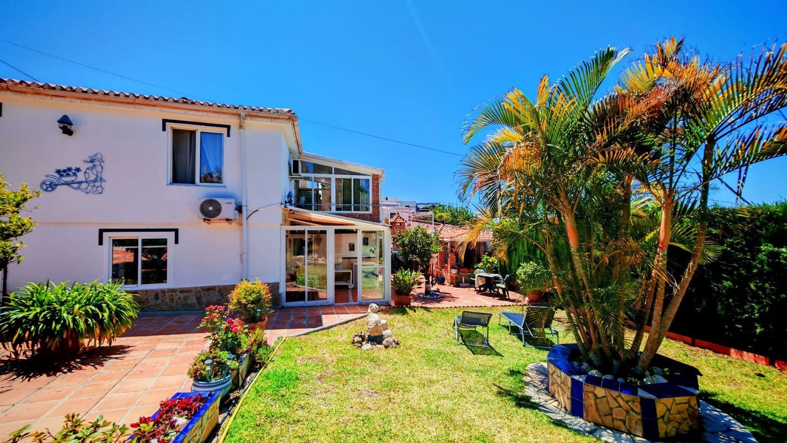 3 makuuhuone Huvila myytävänä paikassa Torrox-Costa mukana uima-altaan 
autotalli - 399 000 € (Ref: 9058975)