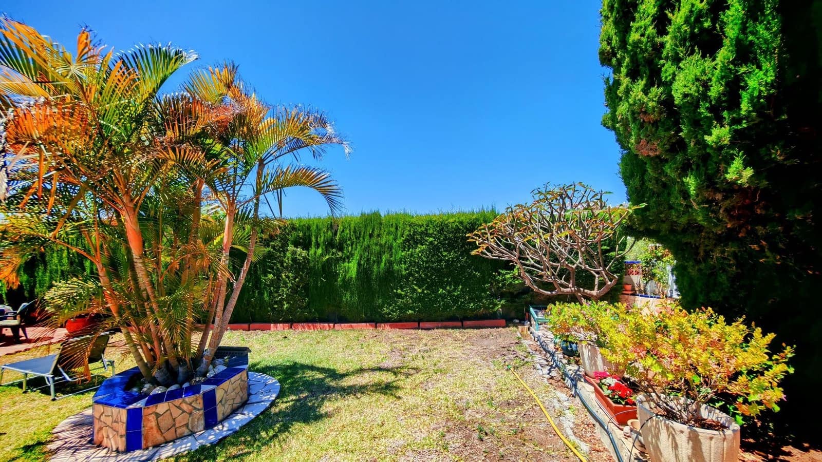 3 makuuhuone Huvila myytävänä paikassa Torrox-Costa mukana uima-altaan 
autotalli - 399 000 € (Ref: 9058975)