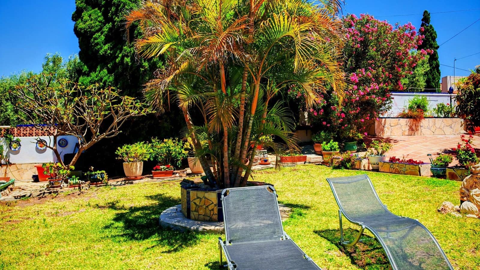 3 makuuhuone Huvila myytävänä paikassa Torrox-Costa mukana uima-altaan 
autotalli - 399 000 € (Ref: 9058975)