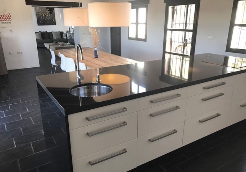 3 soveværelse Villa til salg i Canillas de Aceituno med swimmingpool garage - € 699.000 (Ref: 9097860)