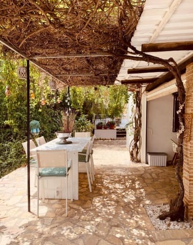 Chalet de 3 habitaciones en Torrox-Costa, Torrox en venta con piscina garaje - 425.000 € (Ref: 9097861)