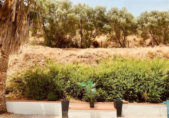 Chalet de 3 habitaciones en Torrox-Costa, Torrox en venta con piscina garaje - 425.000 € (Ref: 9097861)