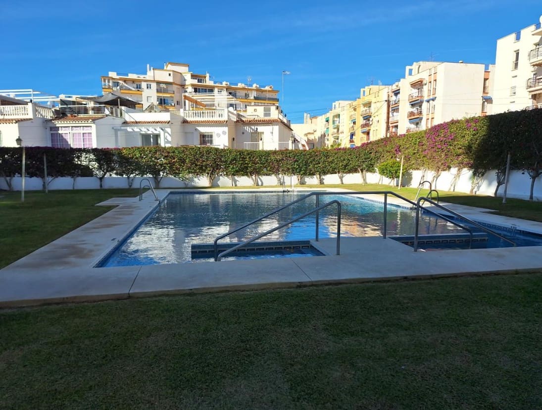 1 quarto Apartamento para venda em Nerja com piscina - 295 000 € (Ref: 9097864)