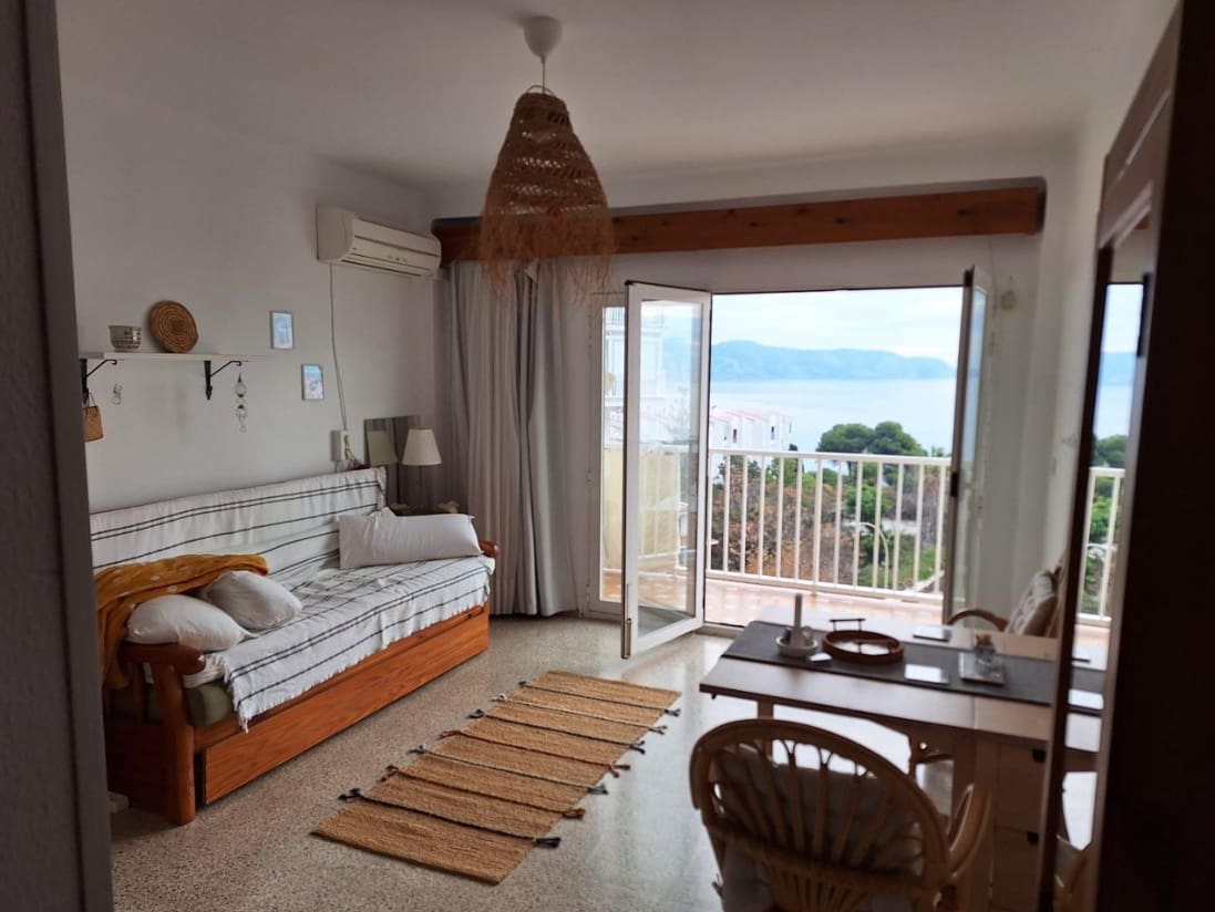 1 quarto Apartamento para venda em Nerja com piscina - 295 000 € (Ref: 9097864)