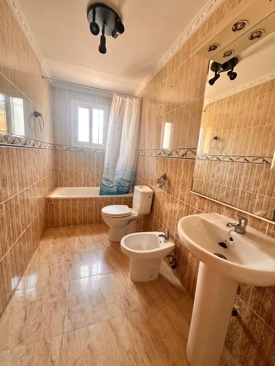 Apartamento de 3 habitaciones en Torrox-Costa en venta - 199.000 € (Ref: 9110023)