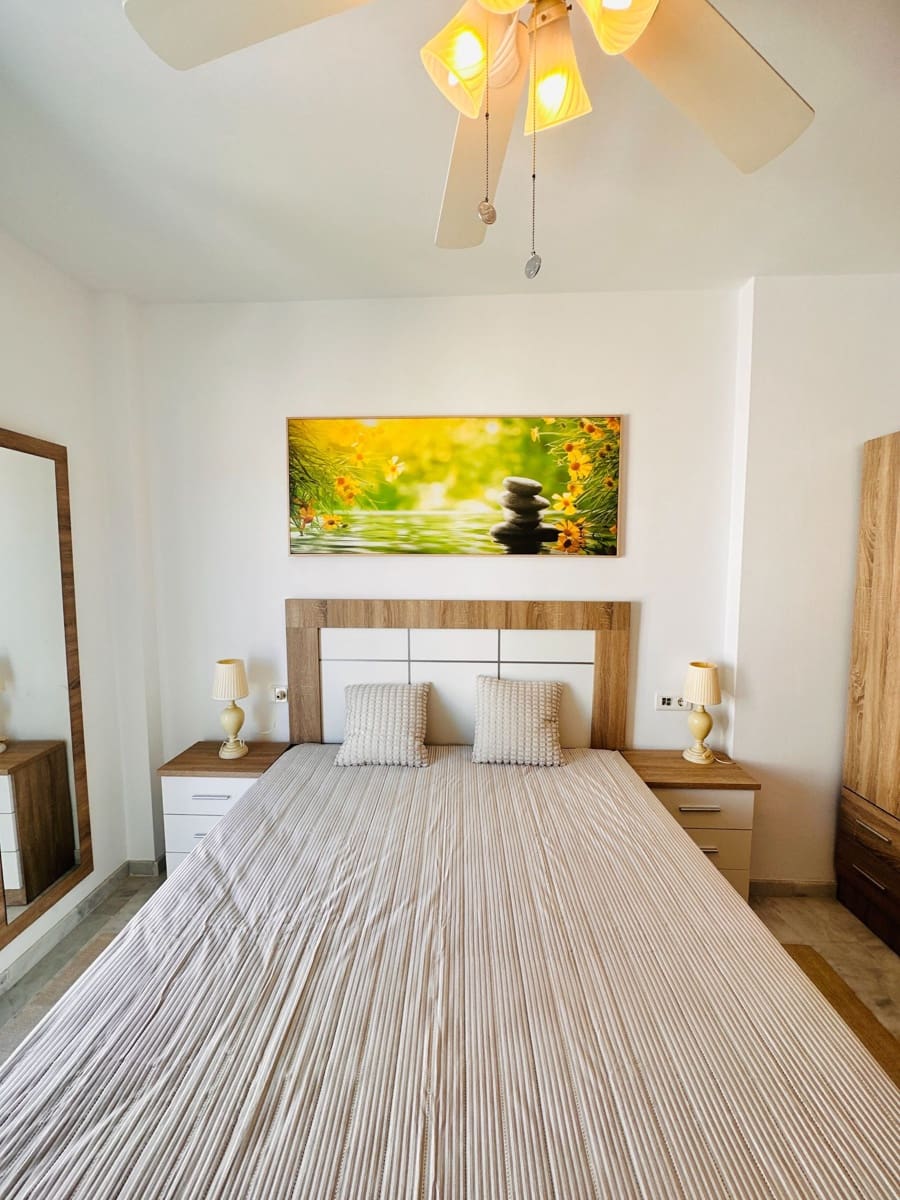 3 soveværelse Semi-Rækkehus til salg i Mezquitilla med swimmingpool garage - € 399.000 (Ref: 9132082)