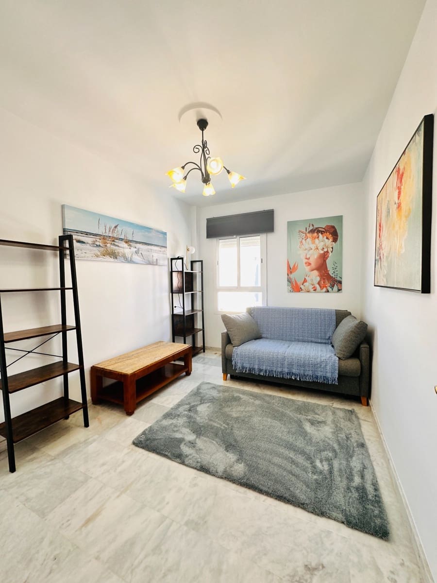 3 soveværelse Semi-Rækkehus til salg i Mezquitilla med swimmingpool garage - € 399.000 (Ref: 9132082)