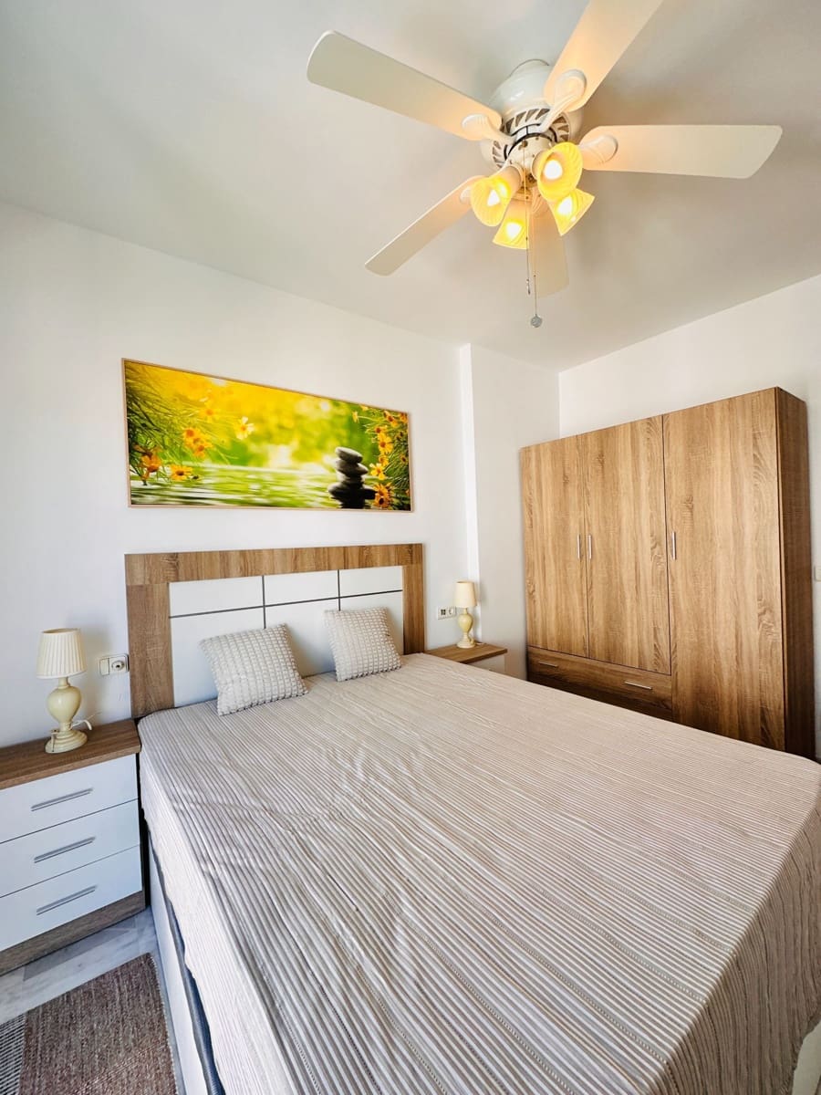 3 soveværelse Semi-Rækkehus til salg i Mezquitilla med swimmingpool garage - € 399.000 (Ref: 9132082)