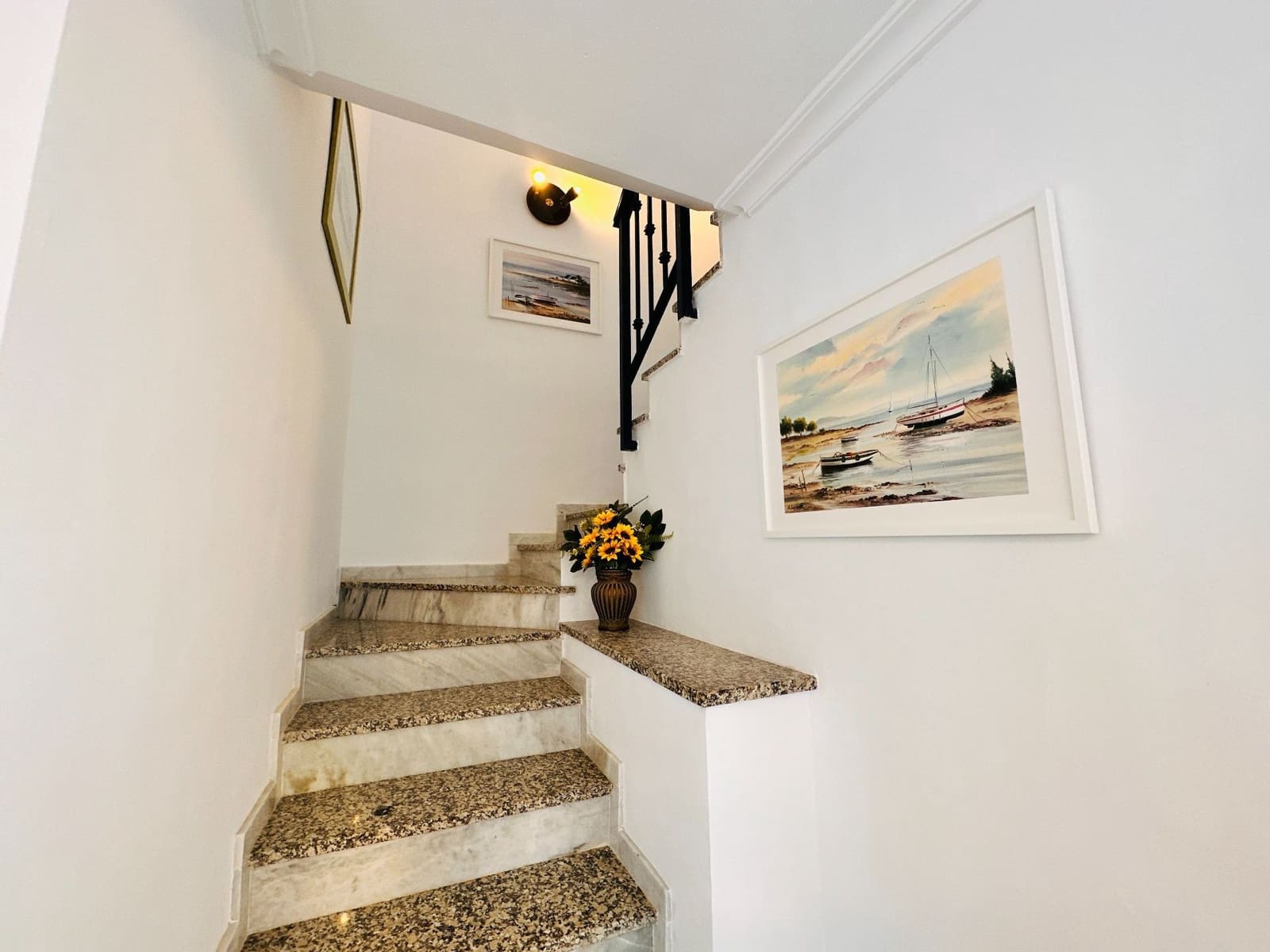 3 soveværelse Semi-Rækkehus til salg i Mezquitilla med swimmingpool garage - € 399.000 (Ref: 9132082)