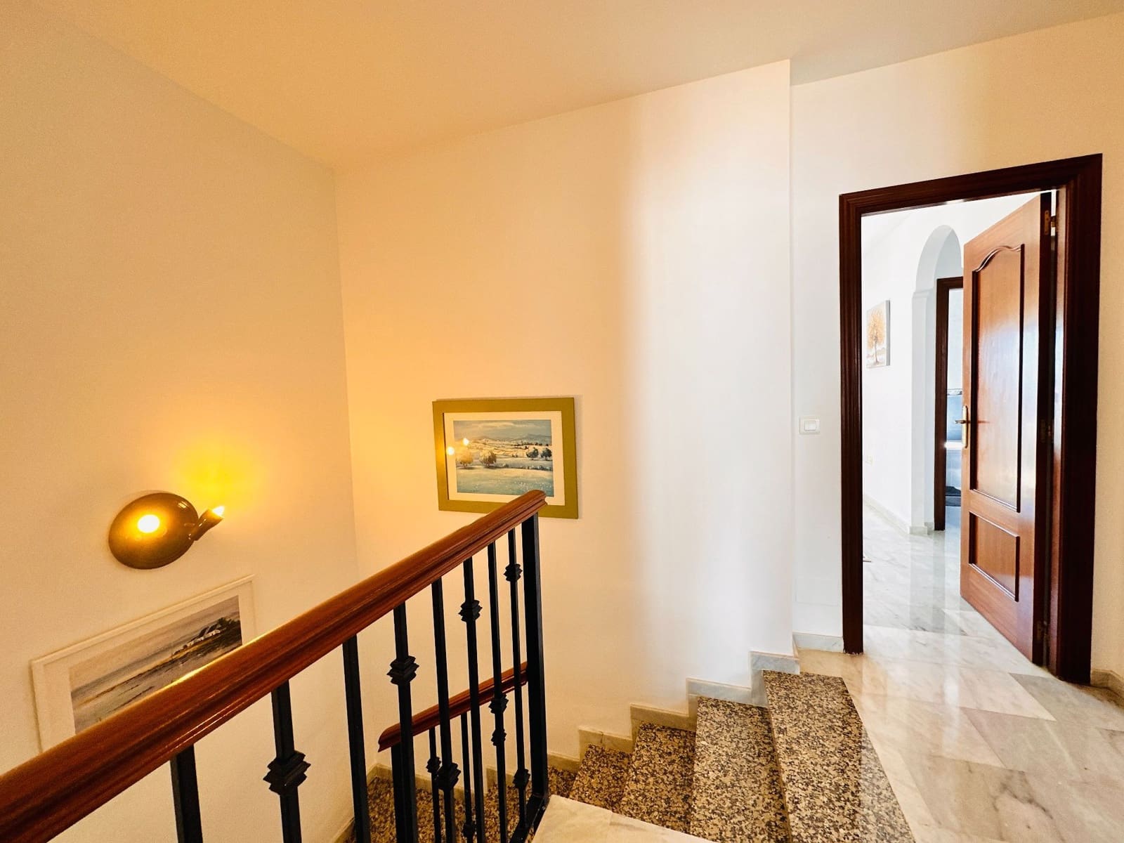 3 soveværelse Semi-Rækkehus til salg i Mezquitilla med swimmingpool garage - € 399.000 (Ref: 9132082)